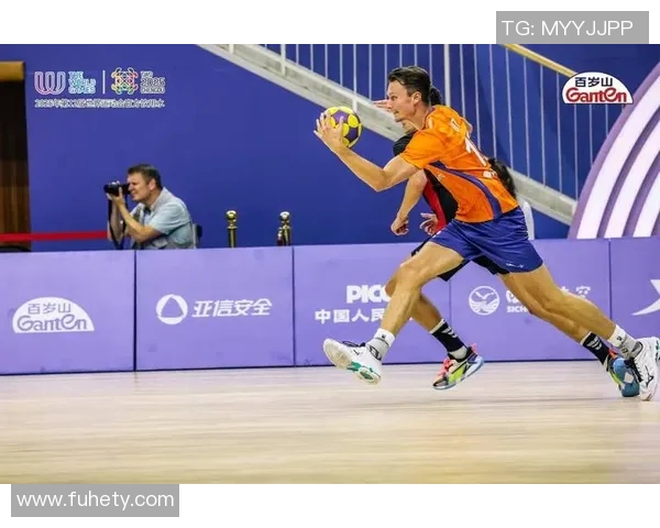 成都网球队以67分领跑冠军赛积分榜展现强劲实力