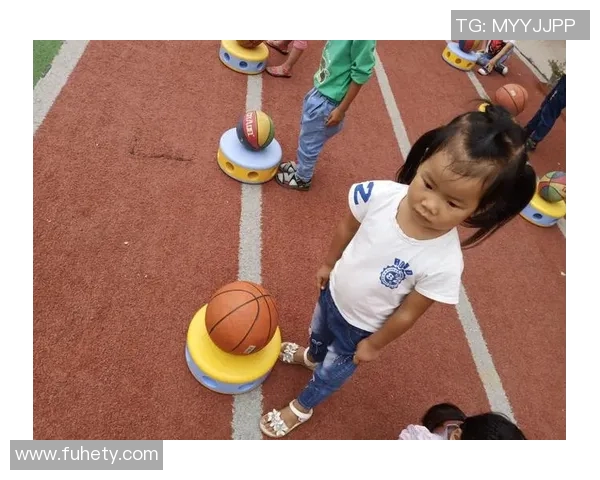 足球明星们的亲子时光：陪伴孩子成长的快乐瞬间与温馨回忆