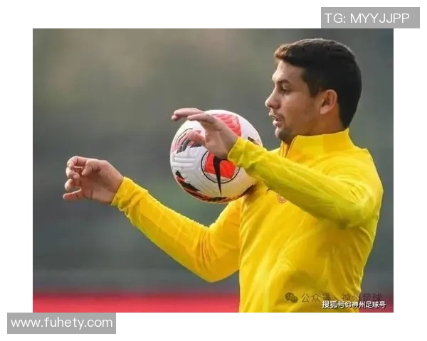 野猪足球明星身份揭秘他在绿茵场上的传奇故事与成就