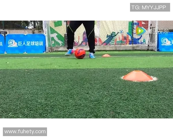 足球明星如何通过个人魅力与成就吸引粉丝和媒体的关注与喜爱 足球明星如何通过个人魅力与成就吸引粉丝和媒体的关注与喜爱