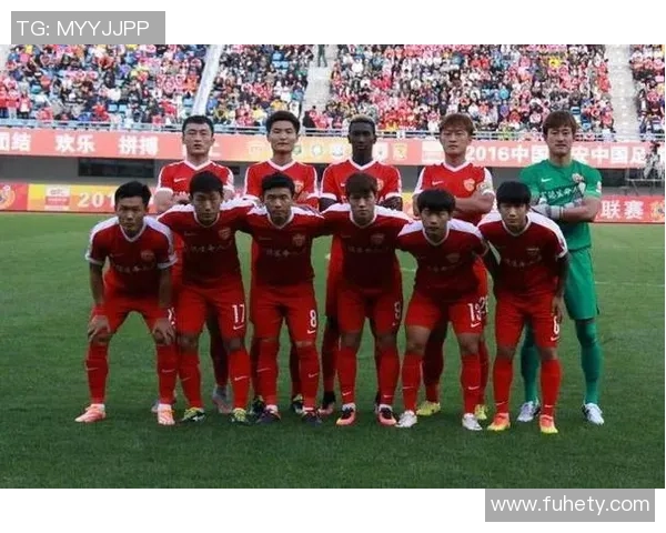 广州网球队在总决赛积分榜中以55分稳居第一名展现强劲实力 广州网球队在总决赛积分榜中以55分稳居第一名展现强劲实力