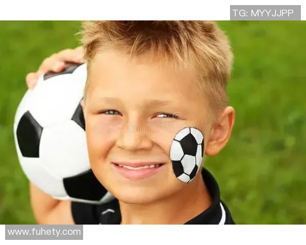 手机壳足球明星彩绘创意设计展现个性与运动激情的完美结合