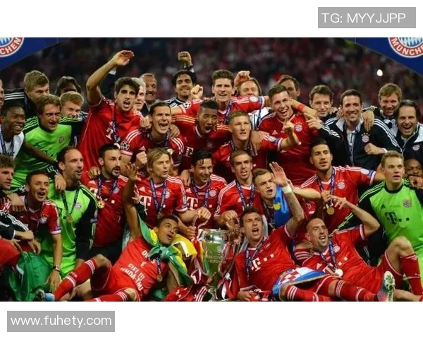 昔日足球巨星周正的风采与荣耀回顾照片集 昔日足球巨星周正的风采与荣耀回顾照片集