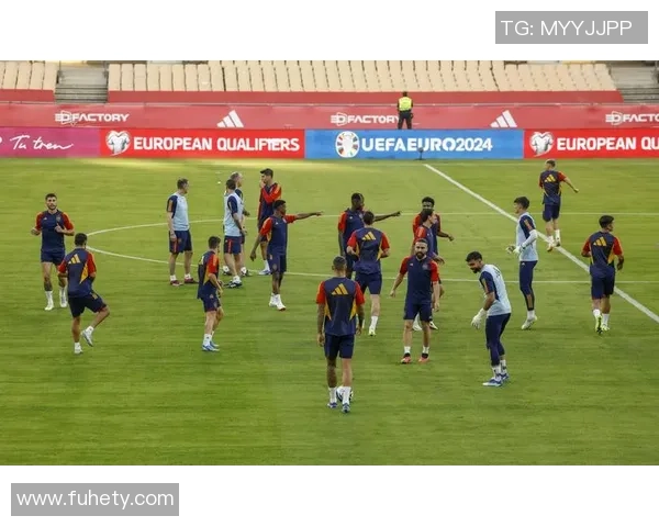 西班牙足球队在欧锦赛中的逆袭之路与辉煌时刻回顾